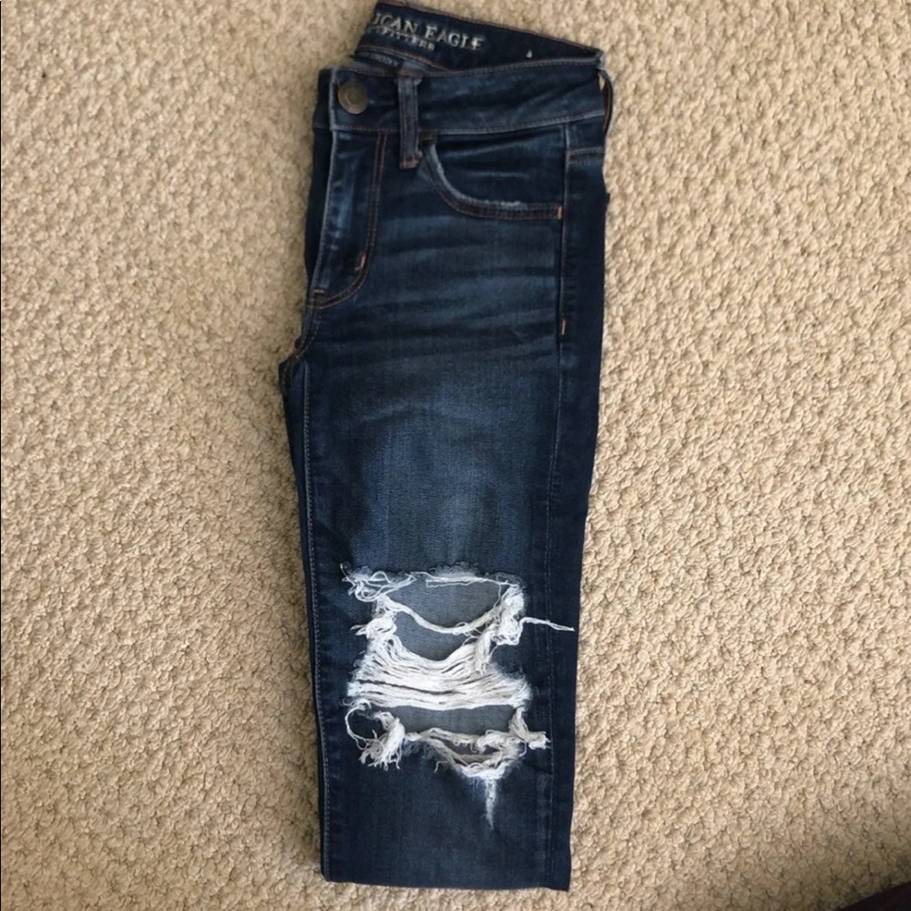 ❌SOLD❌American Eagle Ripped Jeans